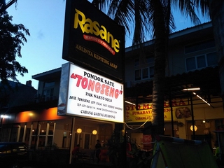 TONGSENG NARYO GADING SERPONG